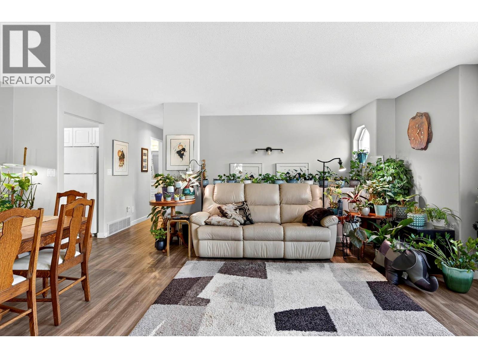 2781 SKEENA Drive - 4