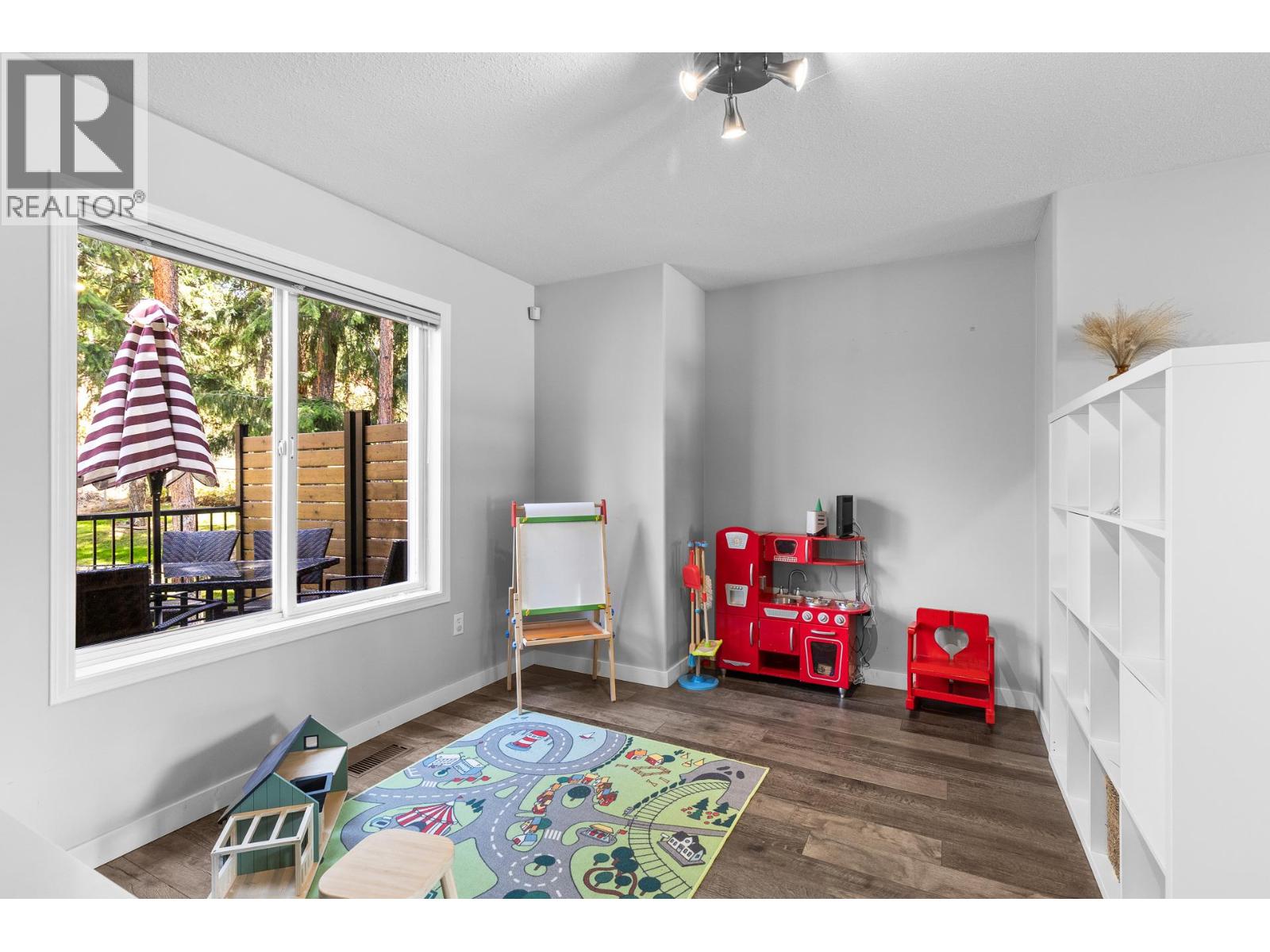 2431 Asquith Court - 10