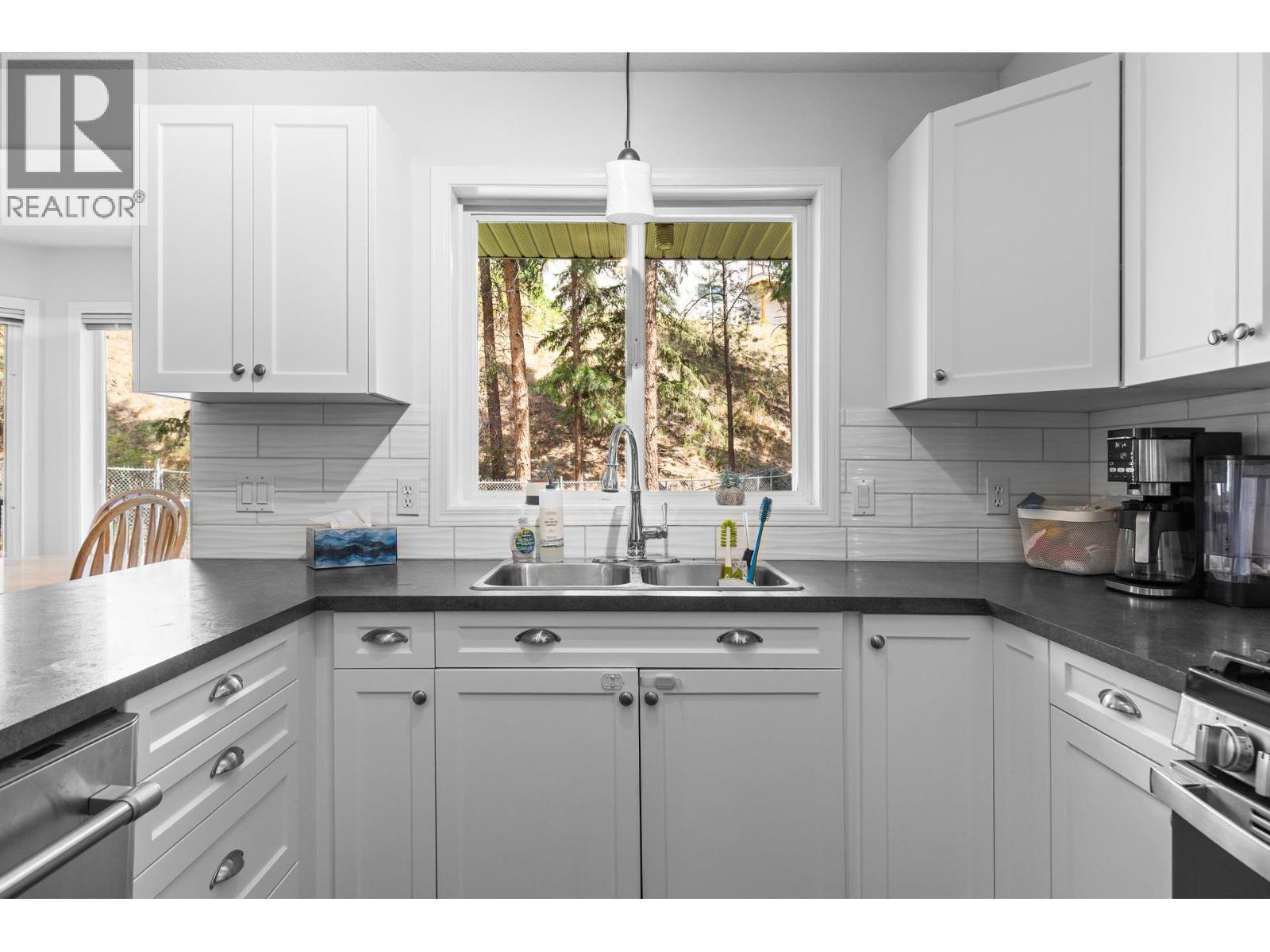 2431 Asquith Court - 12