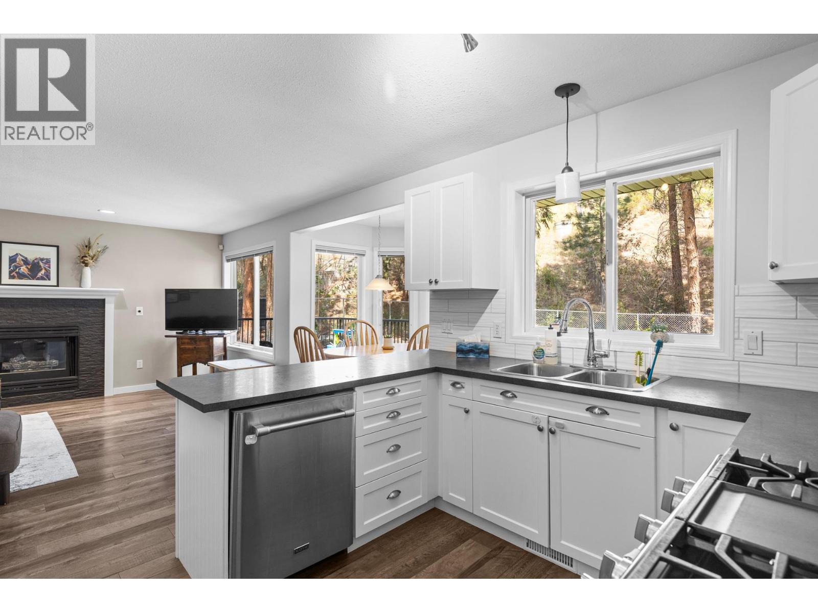 2431 Asquith Court - 19