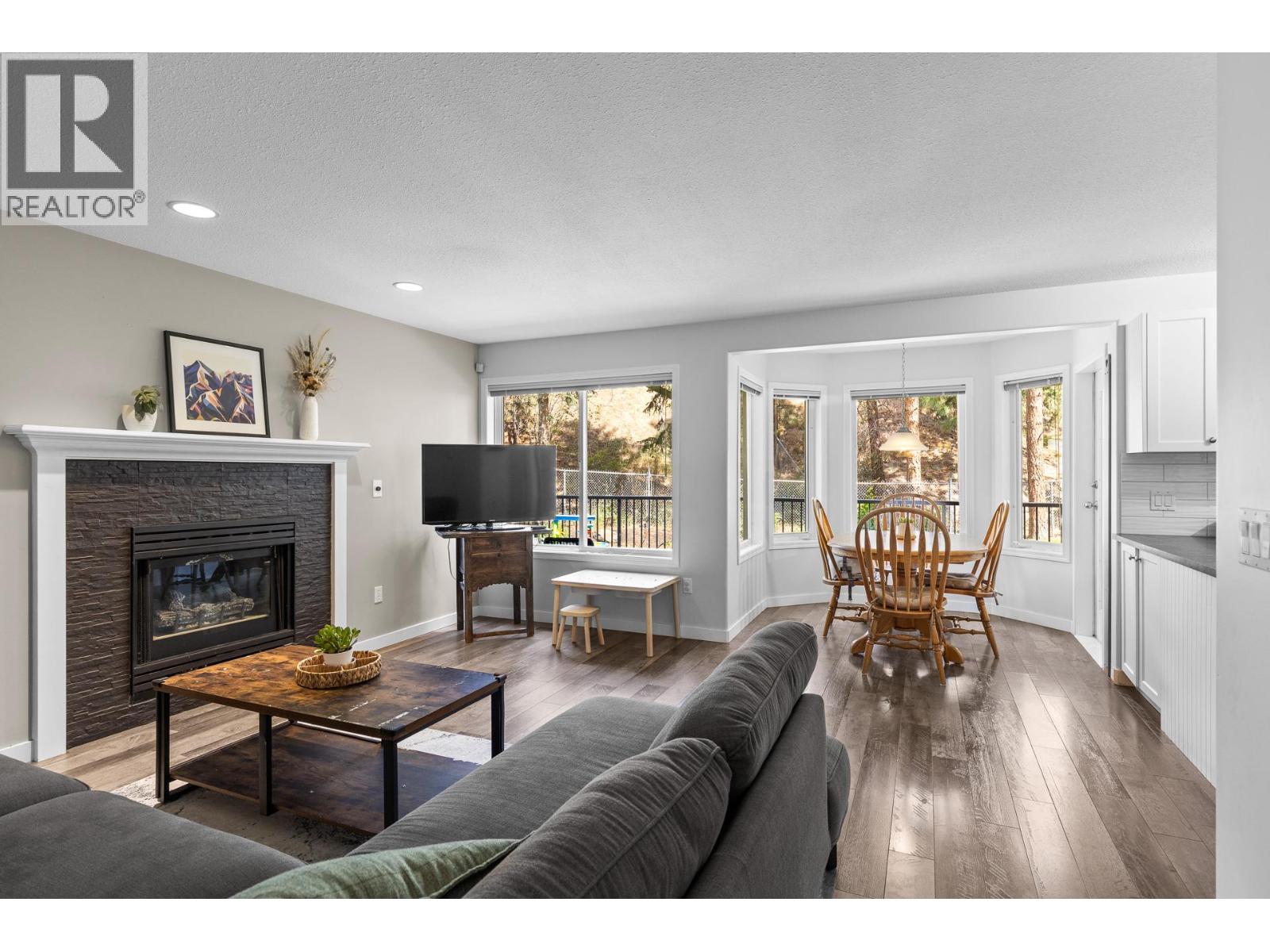 2431 Asquith Court - 24