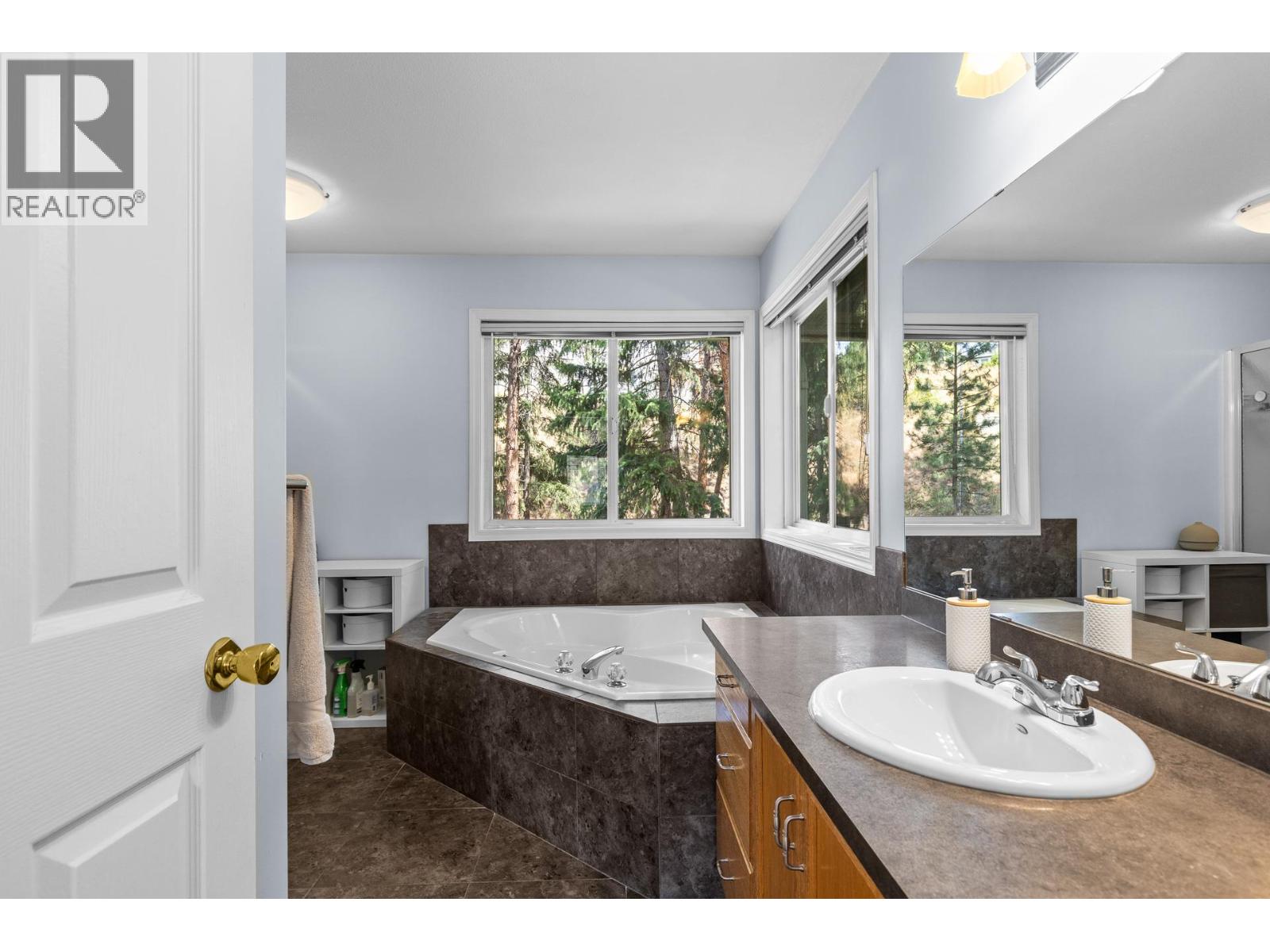 2431 Asquith Court - 32
