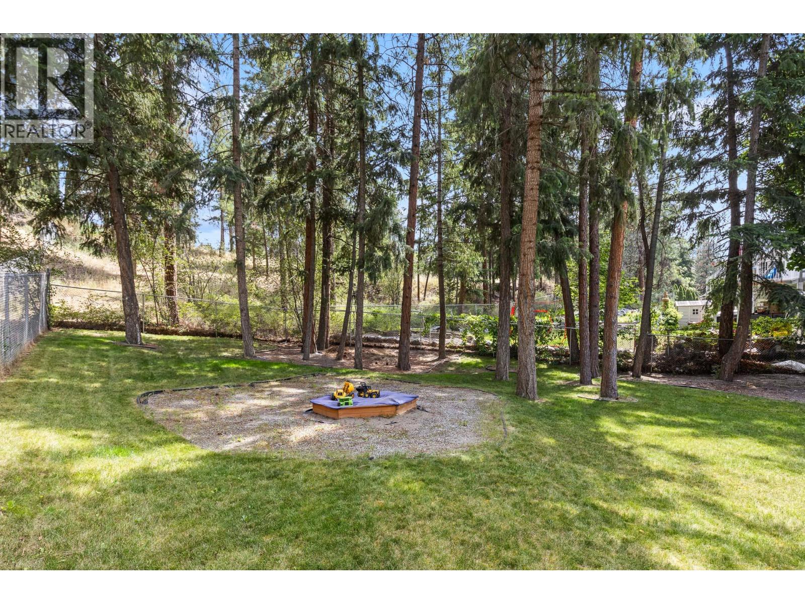 2431 Asquith Court - 56
