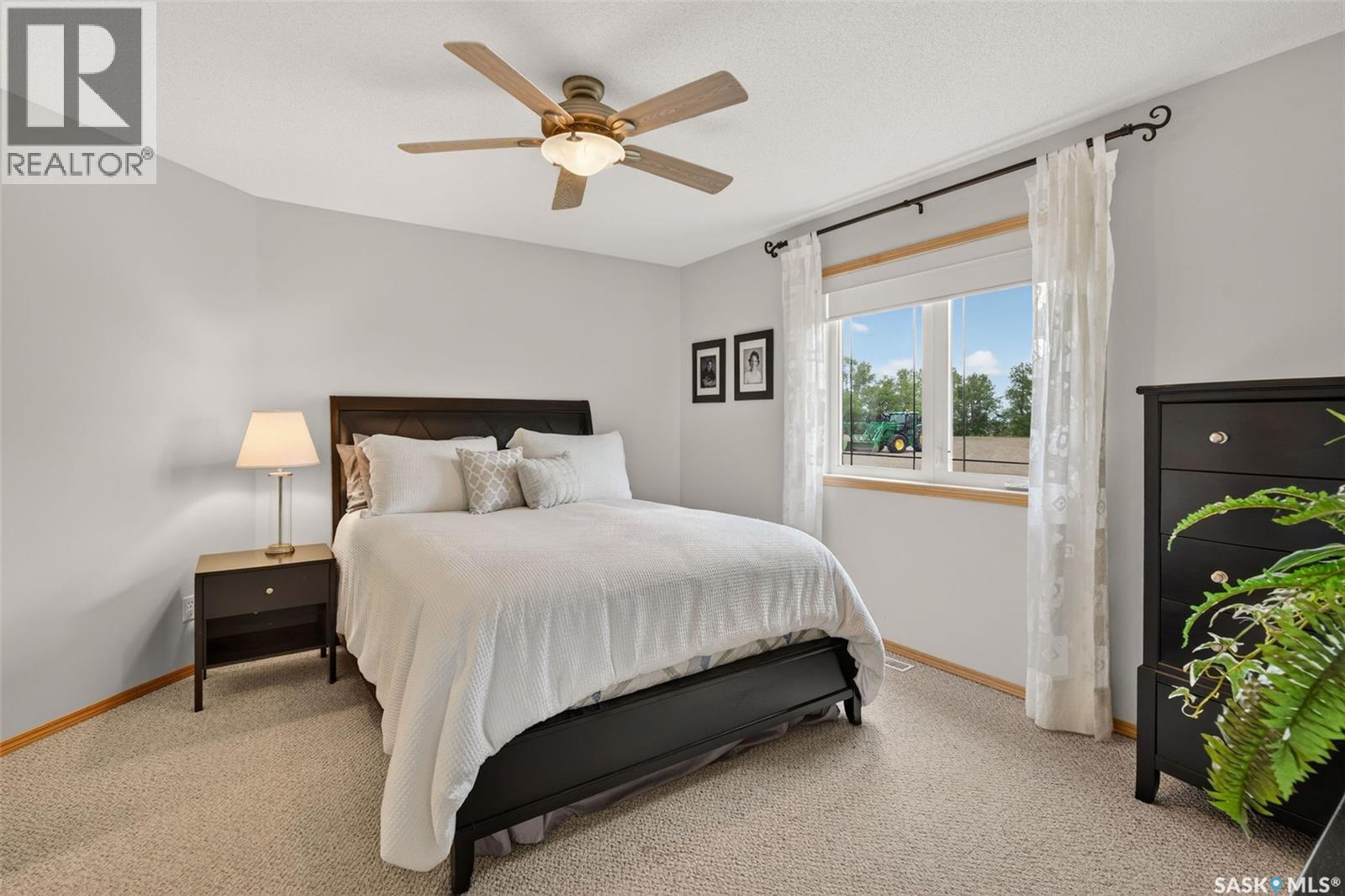Hiebert Acreage - 29