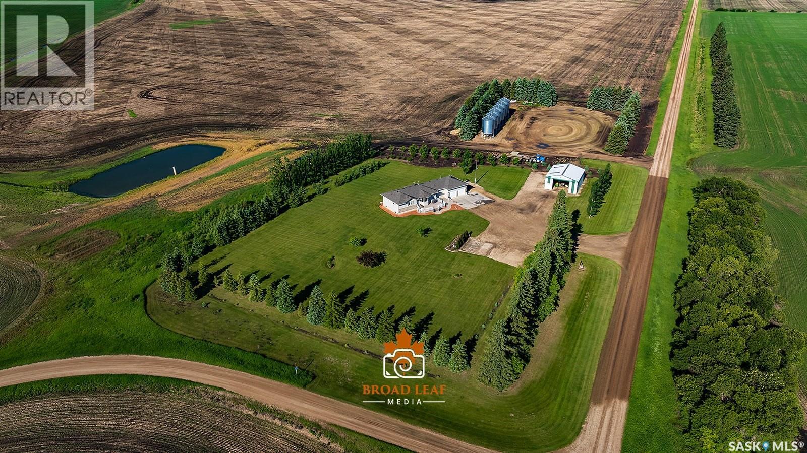 Hiebert Acreage - 1