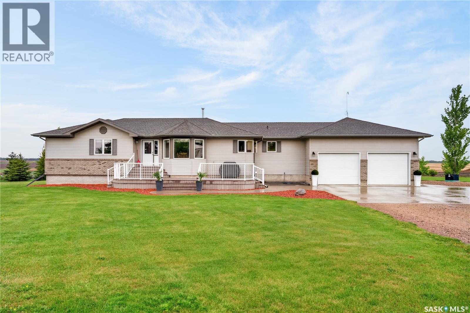 Hiebert Acreage - 2