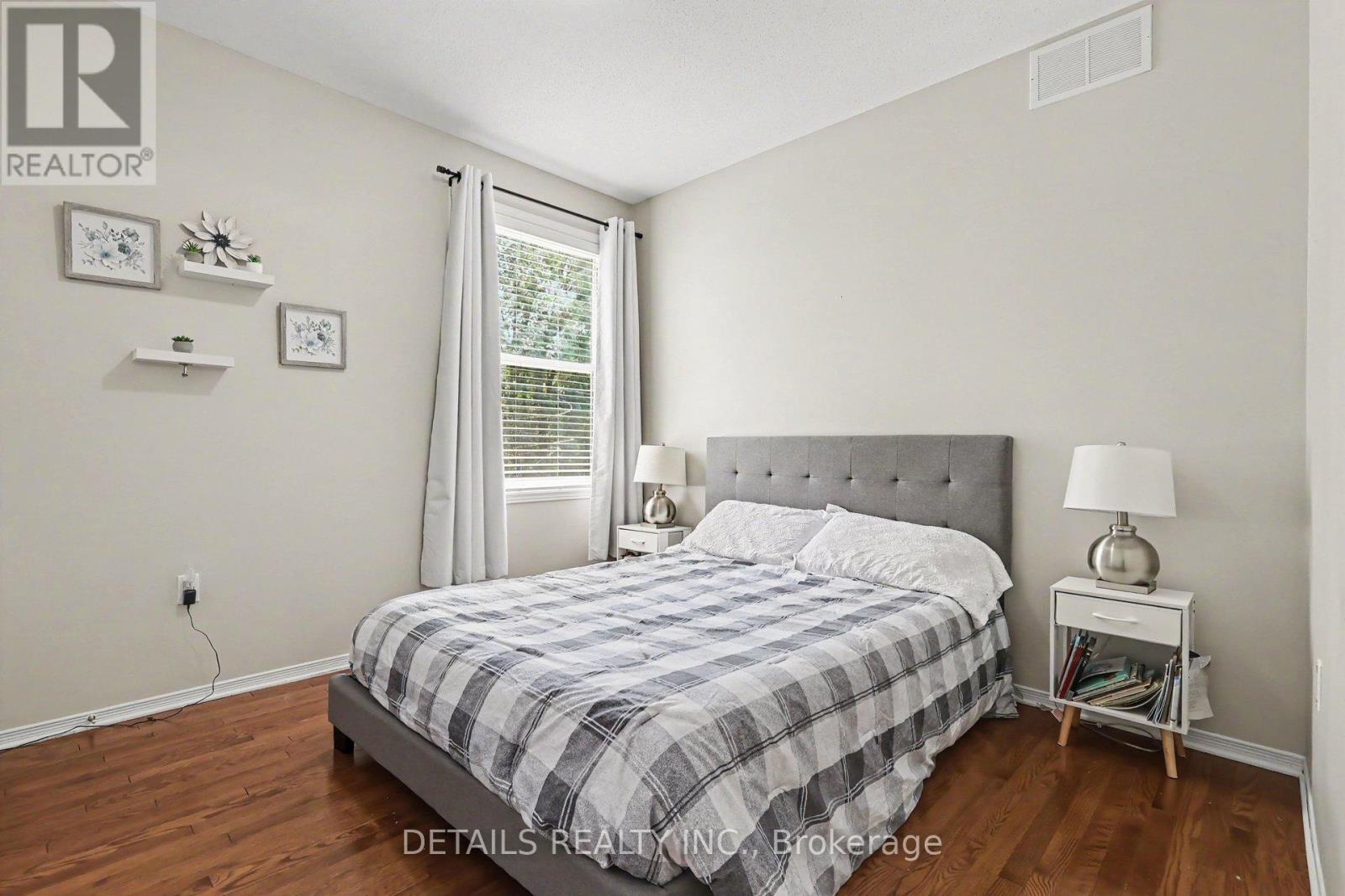 631 COUNTRY TRAIL - 20