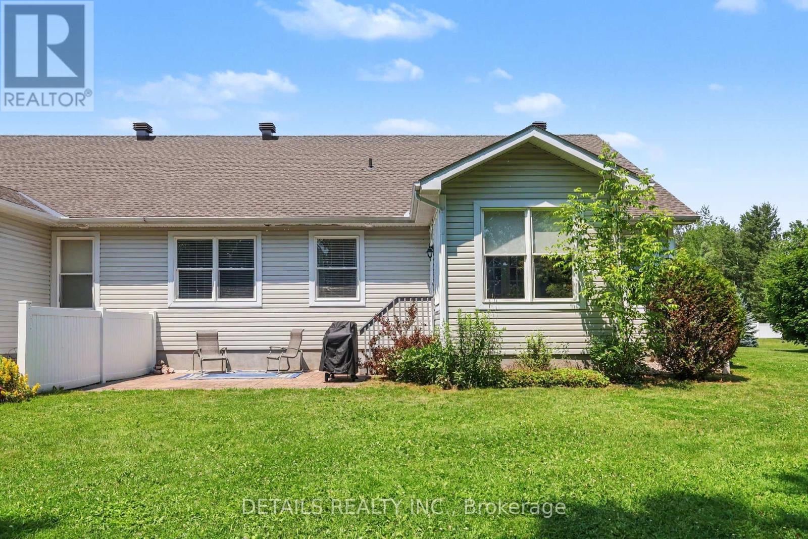 631 COUNTRY TRAIL - 25