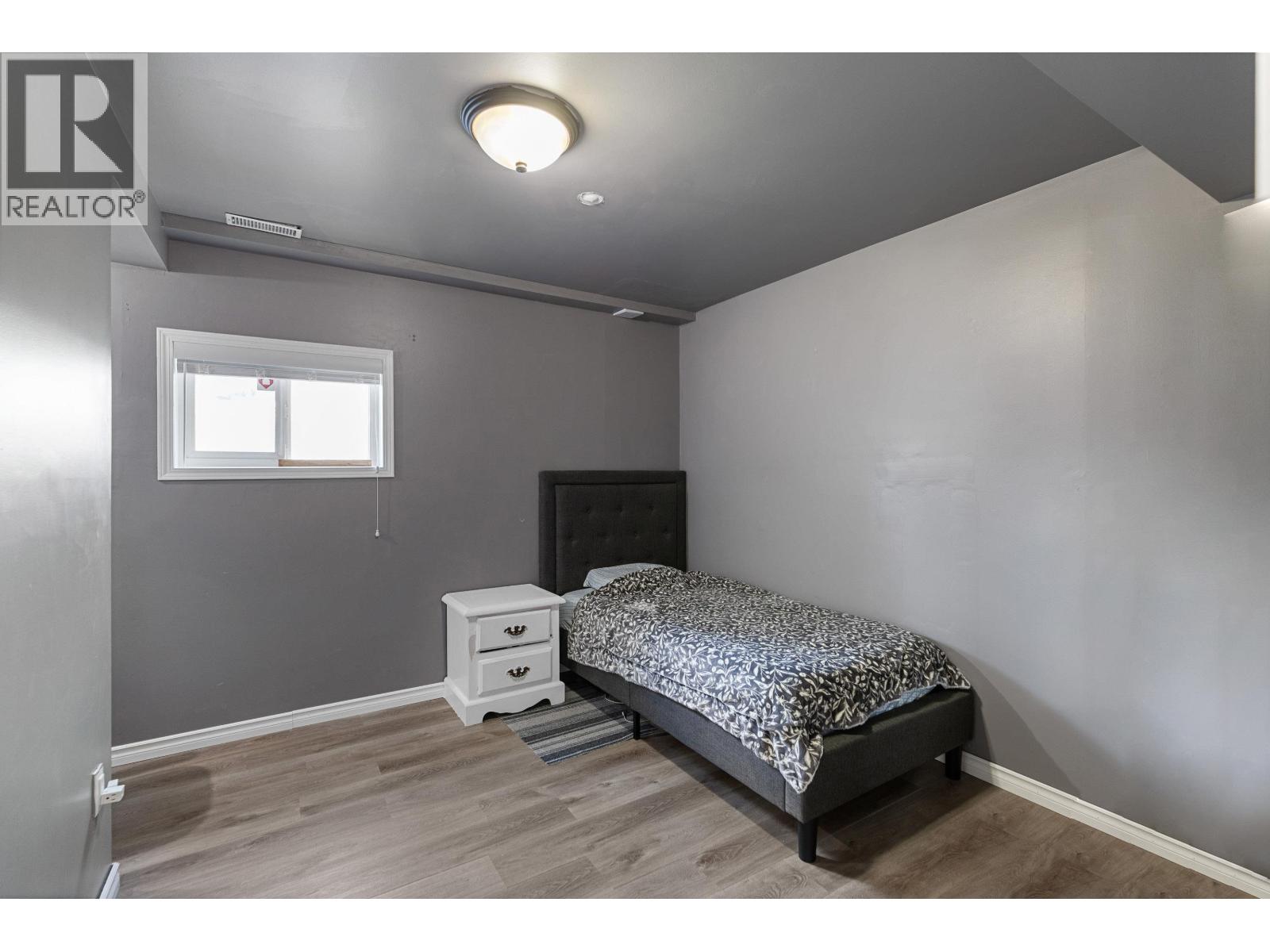 Photo 20 of 33 — 554 BURDEN STREET · Prince George, BC