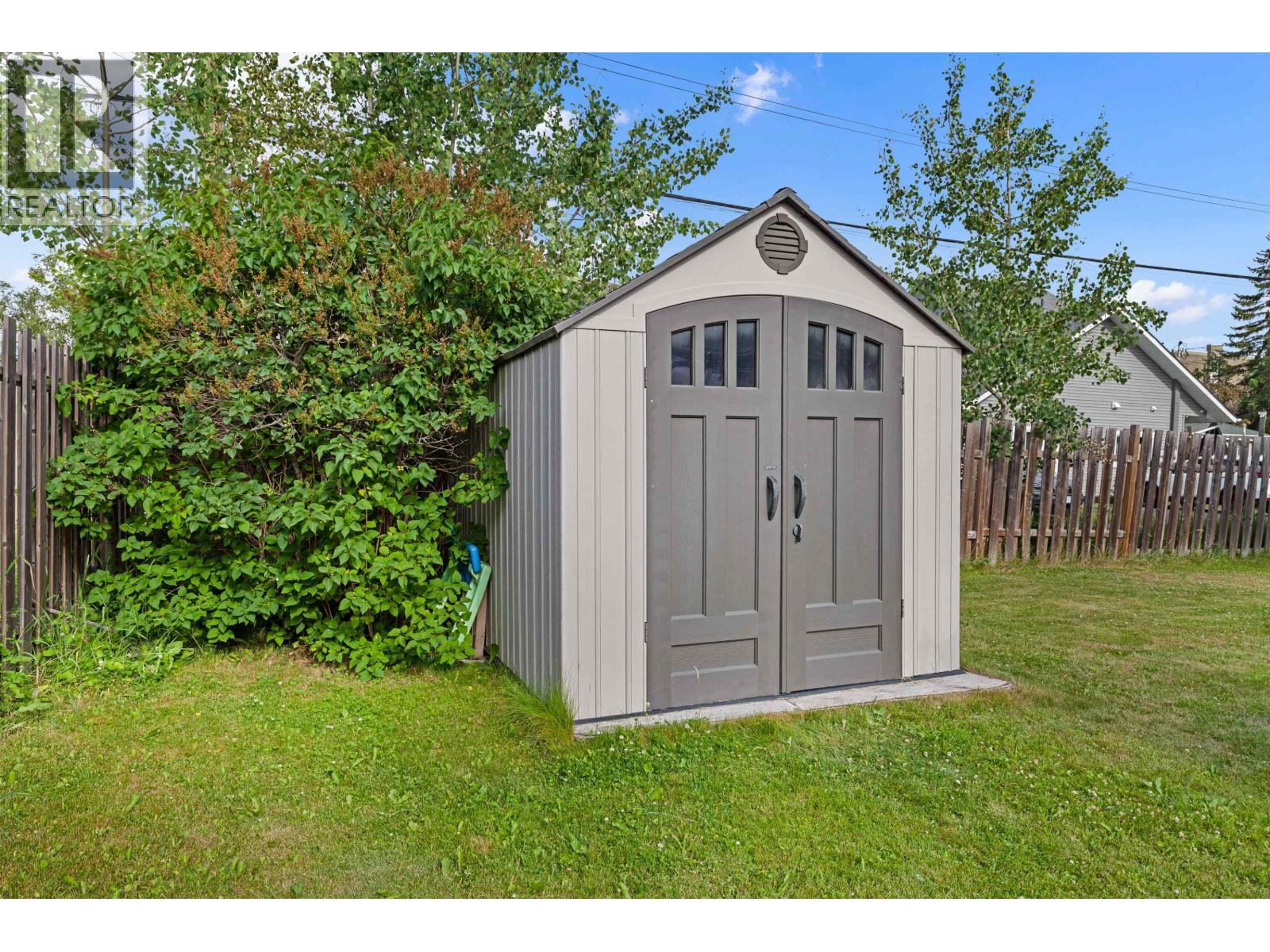 Photo 29 of 33 — 554 BURDEN STREET · Prince George, BC