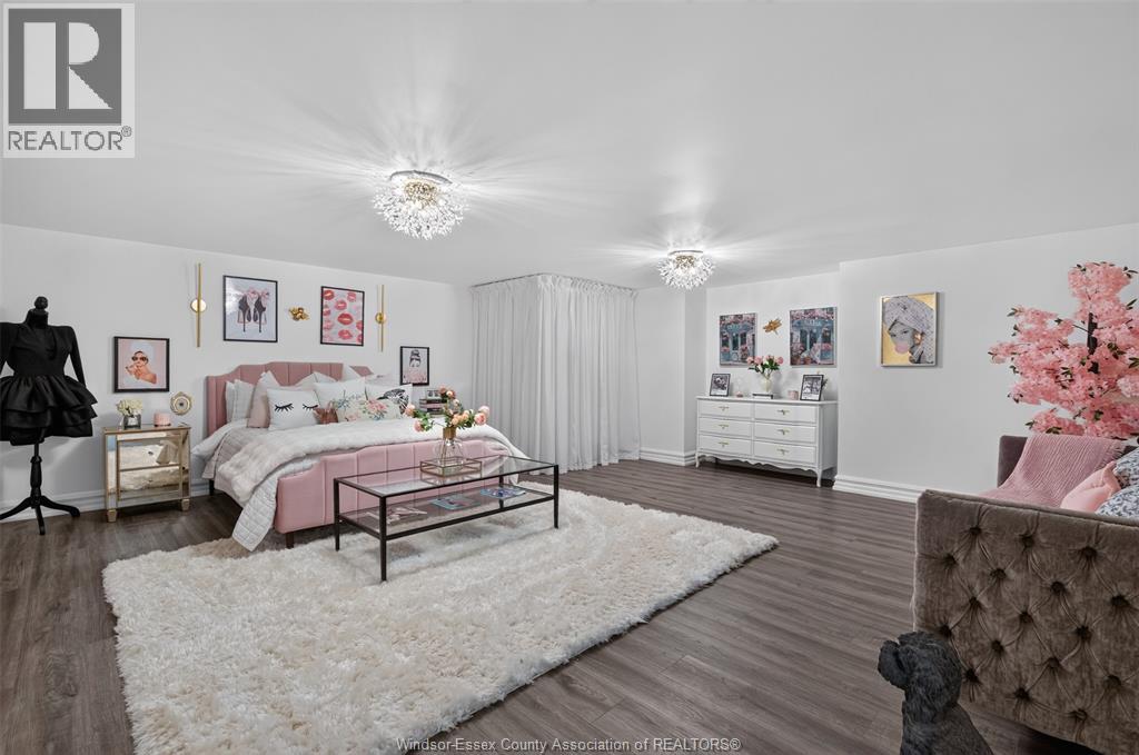 208 CRYSTAL BAY DRIVE - 31