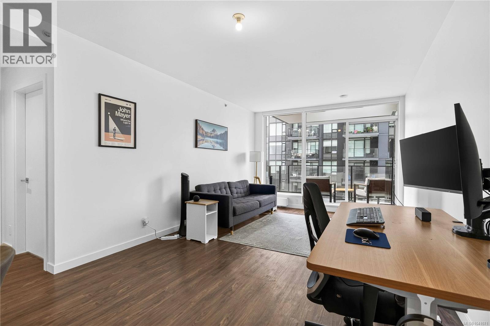 #901 363 Tyee Rd - 11