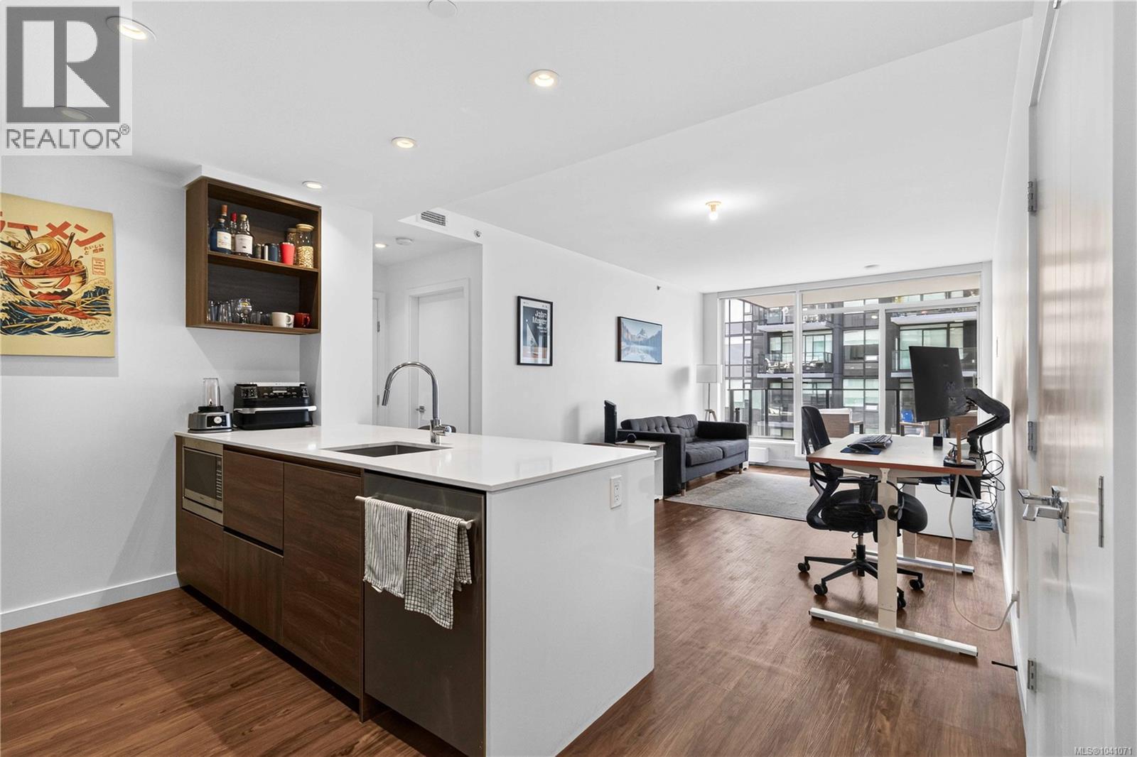 #901 363 Tyee Rd - 9