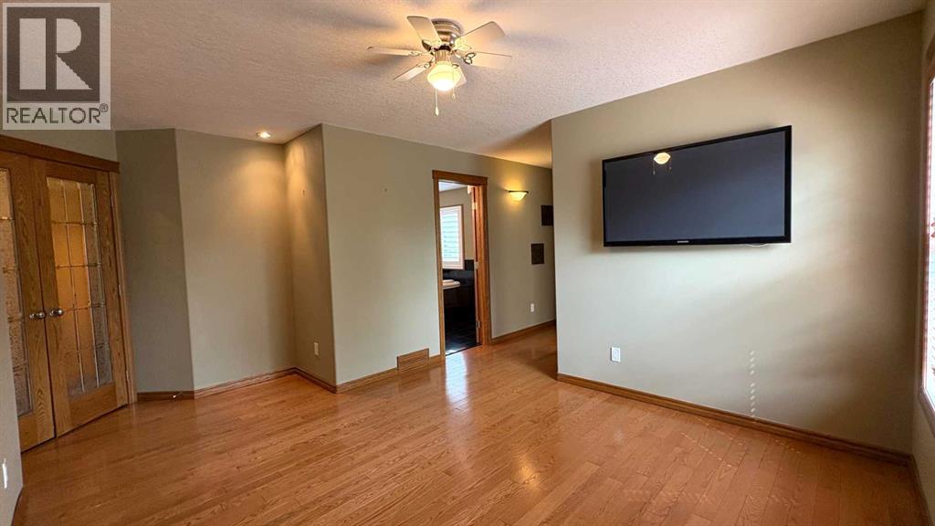 6 Cedar Crescent - 15