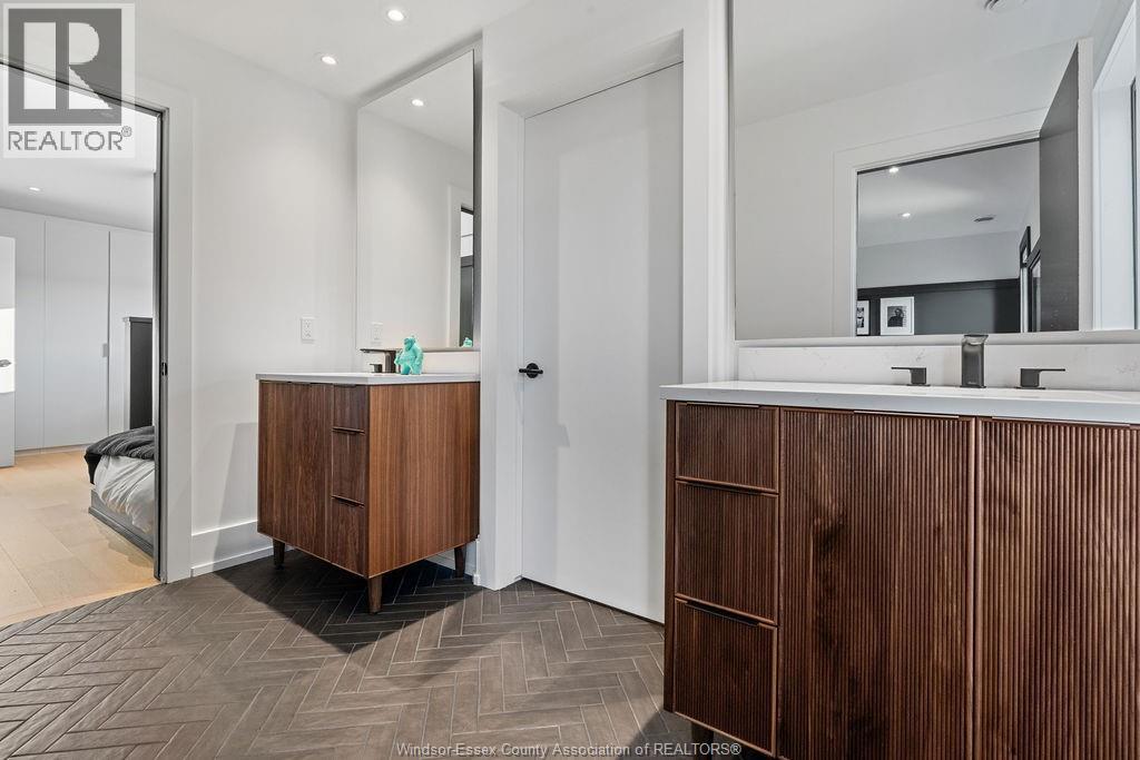 3901 LASALLE WOODS - 33