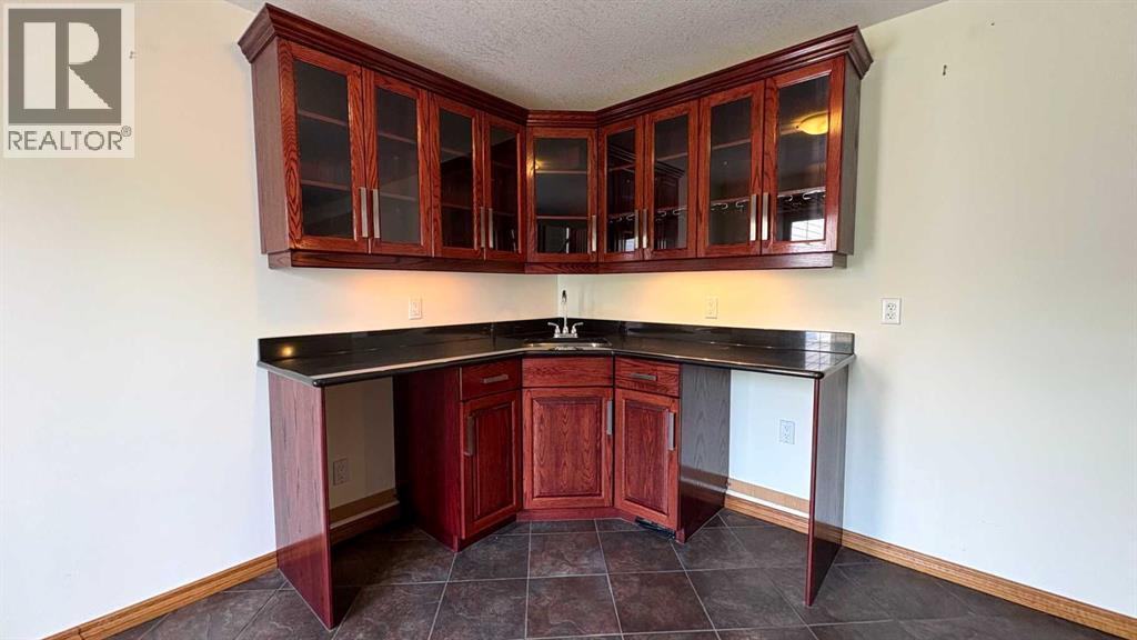 6 Cedar Crescent - 26