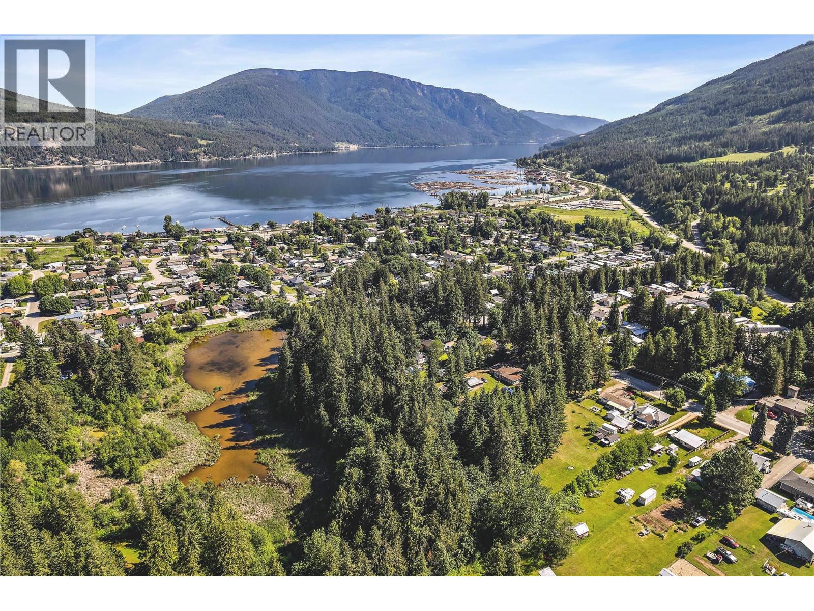 6611 50th Street Northeast, Salmon Arm