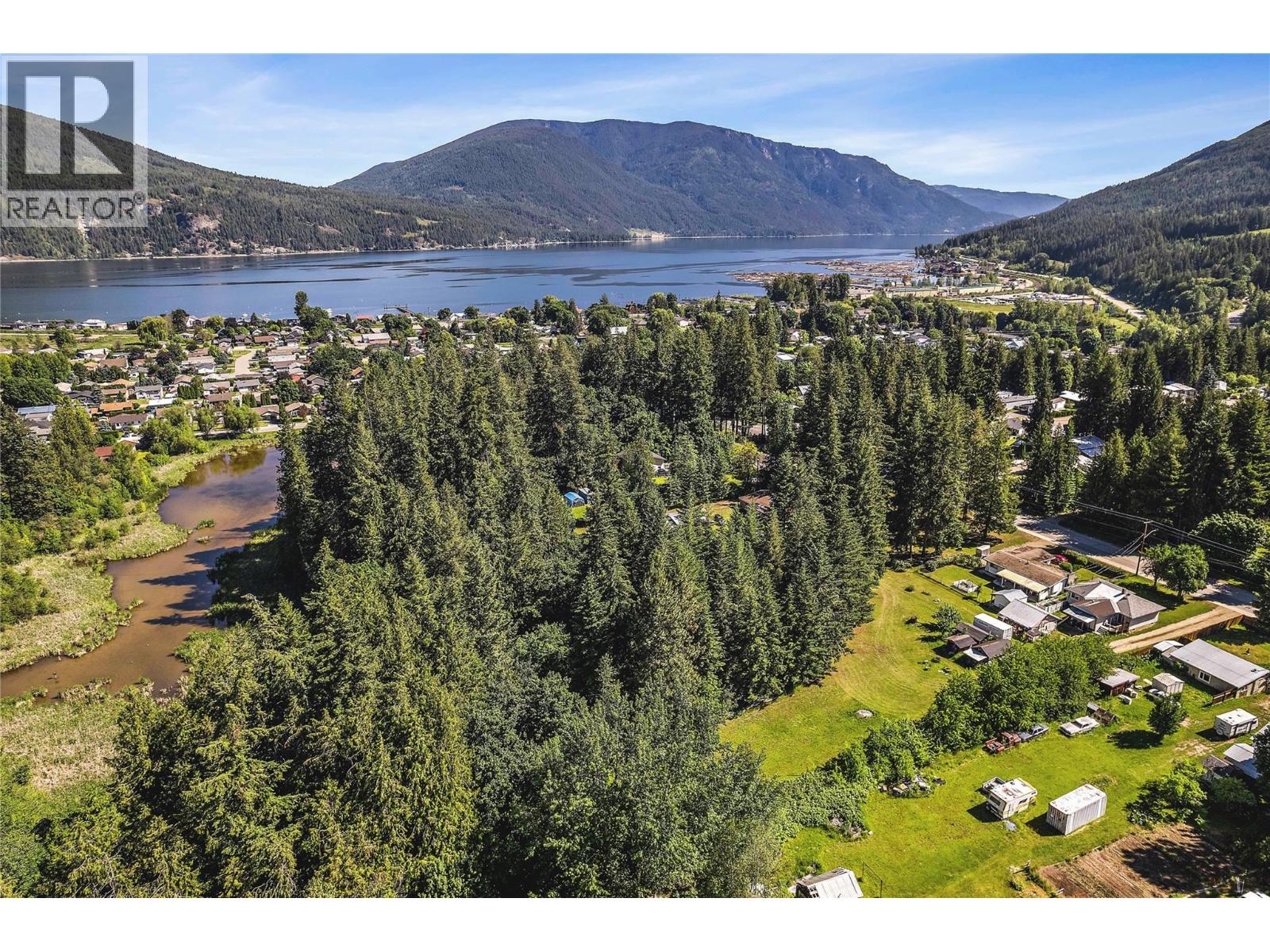 6611 50th Street NE, Salmon Arm