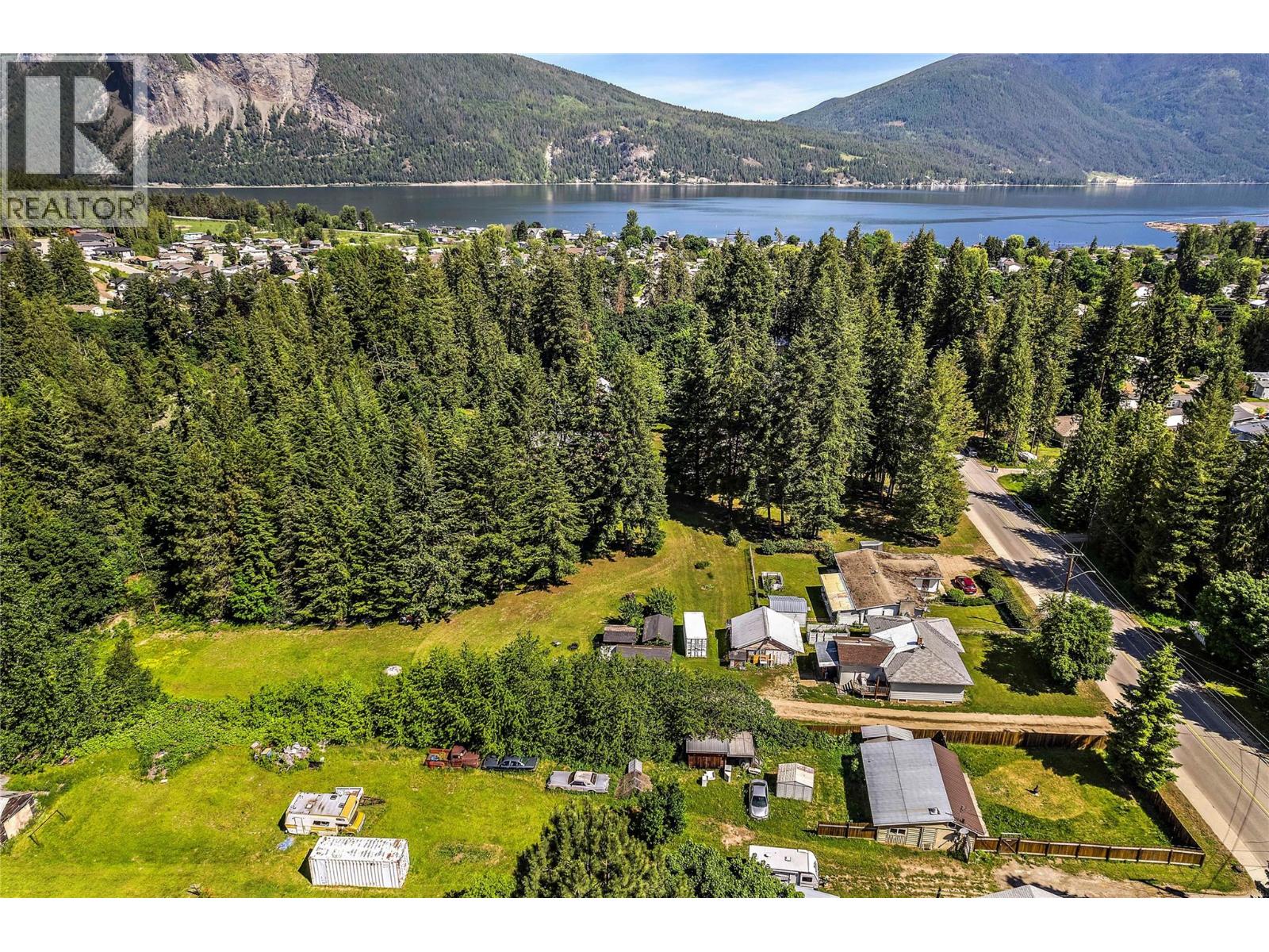6611 50th Street NE, Salmon Arm
