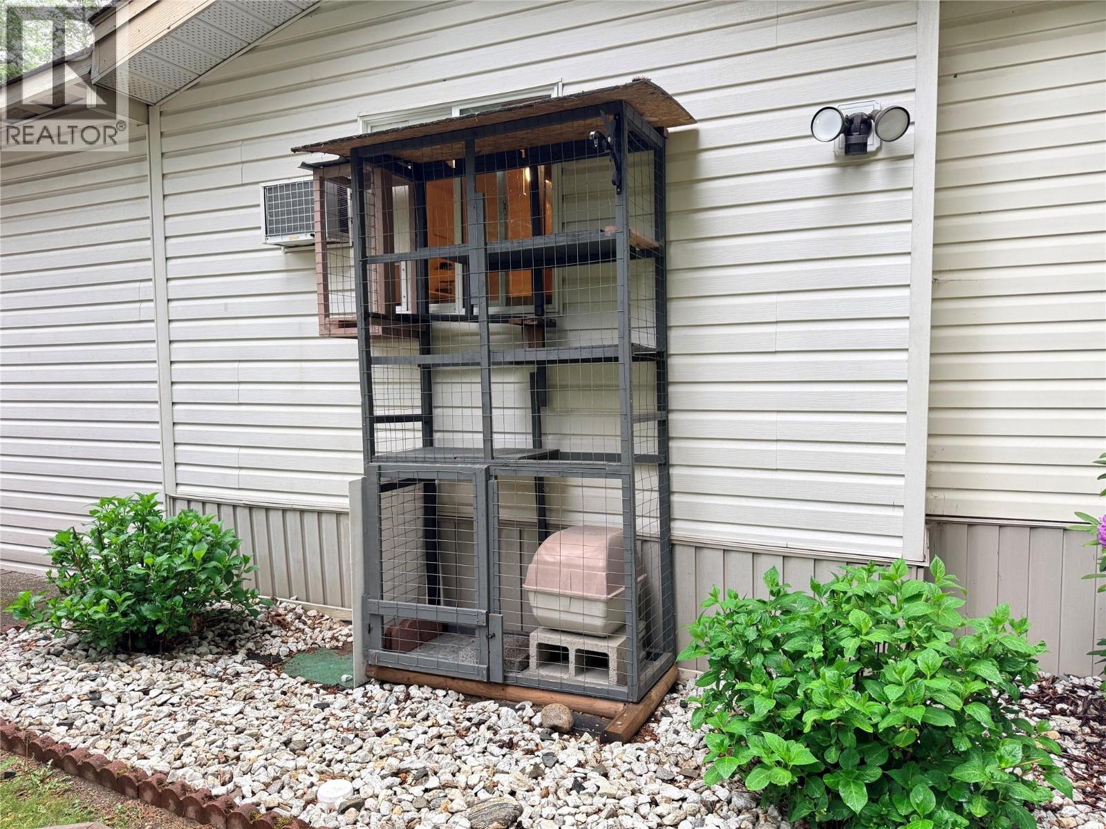1558 Thompson Road - 46