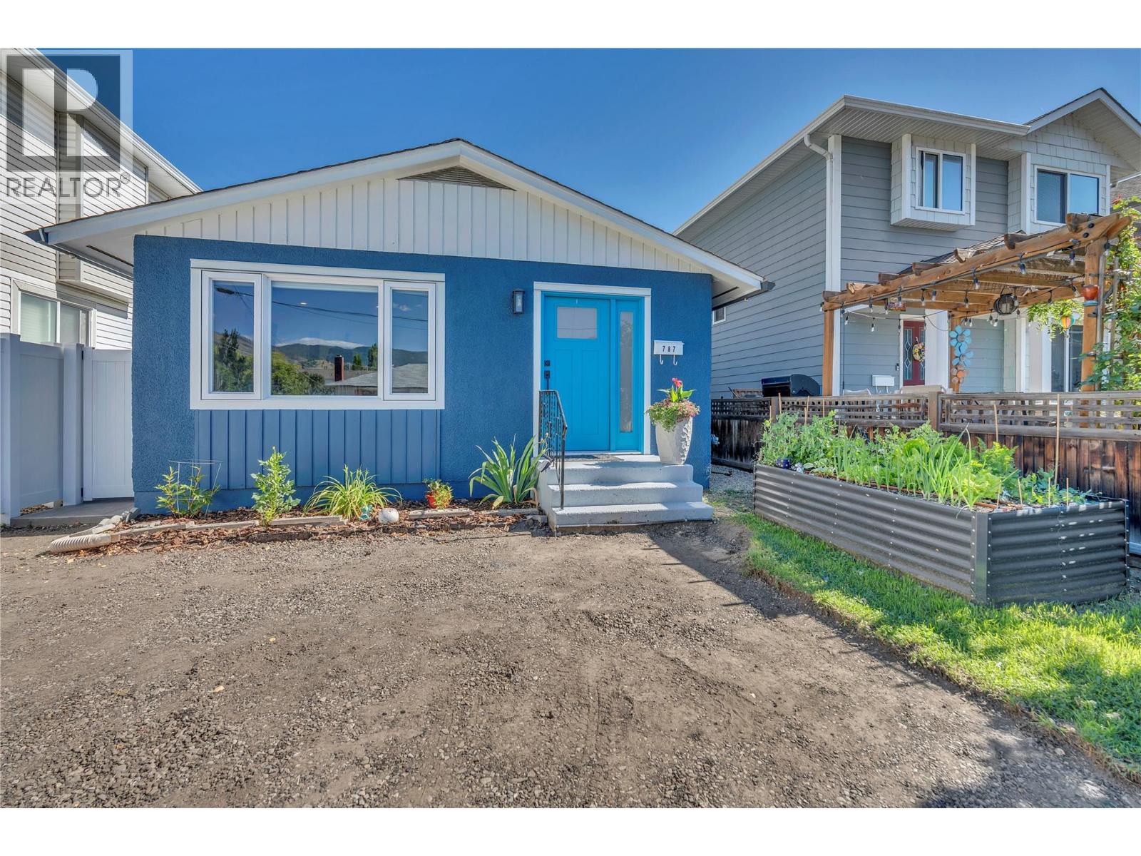 787 Kamloops Avenue - 3
