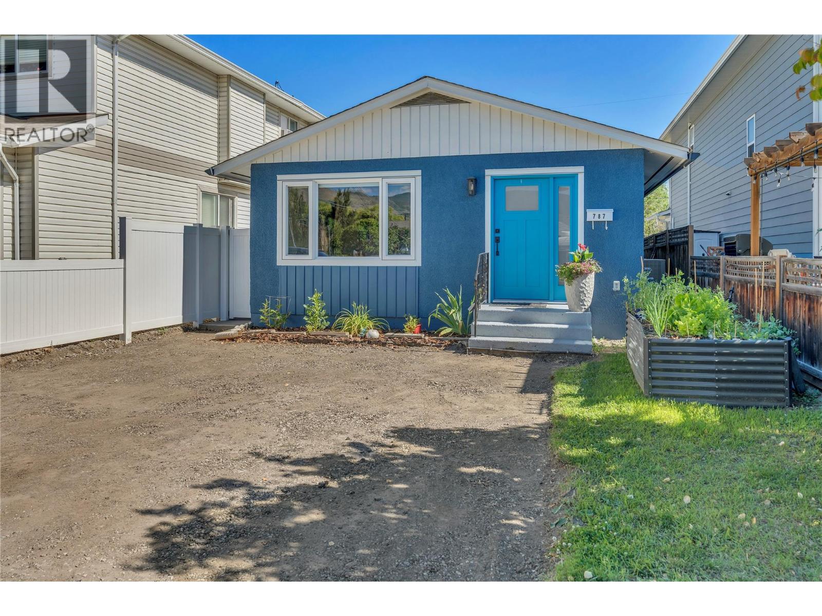 787 Kamloops Avenue - 26