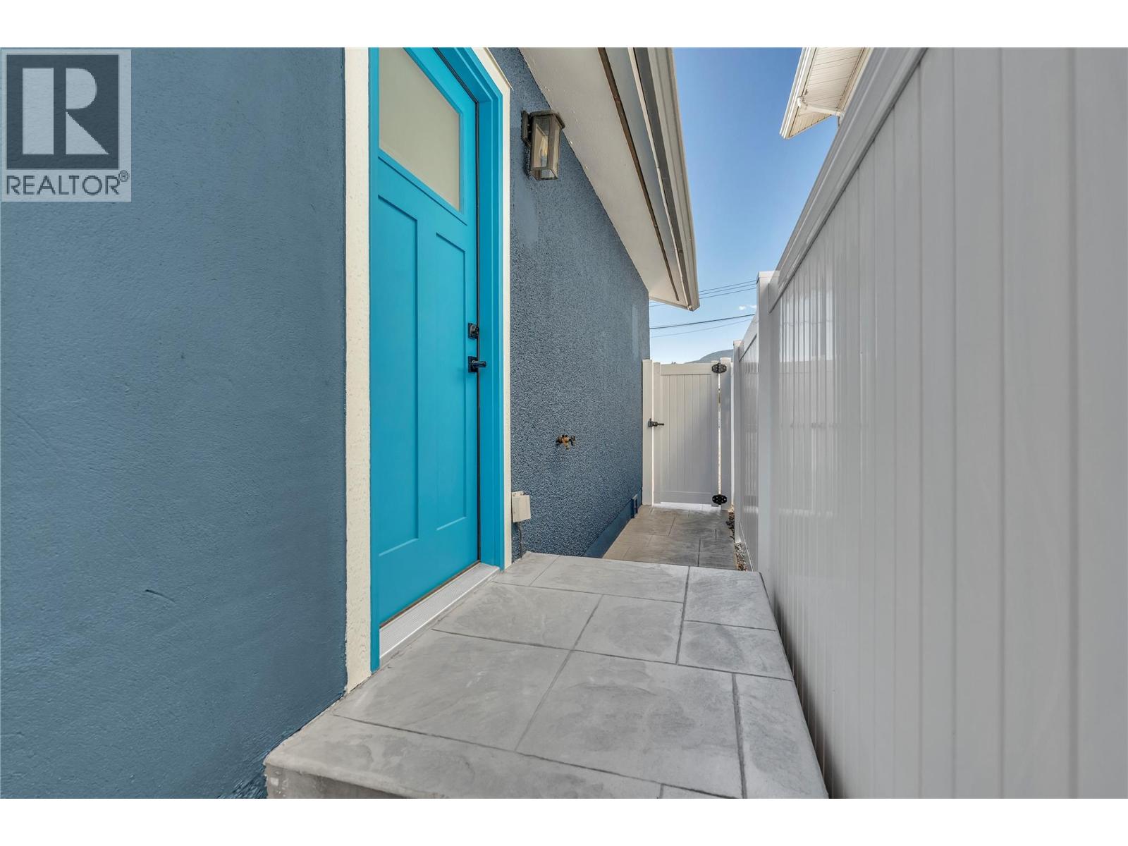787 Kamloops Avenue - 28