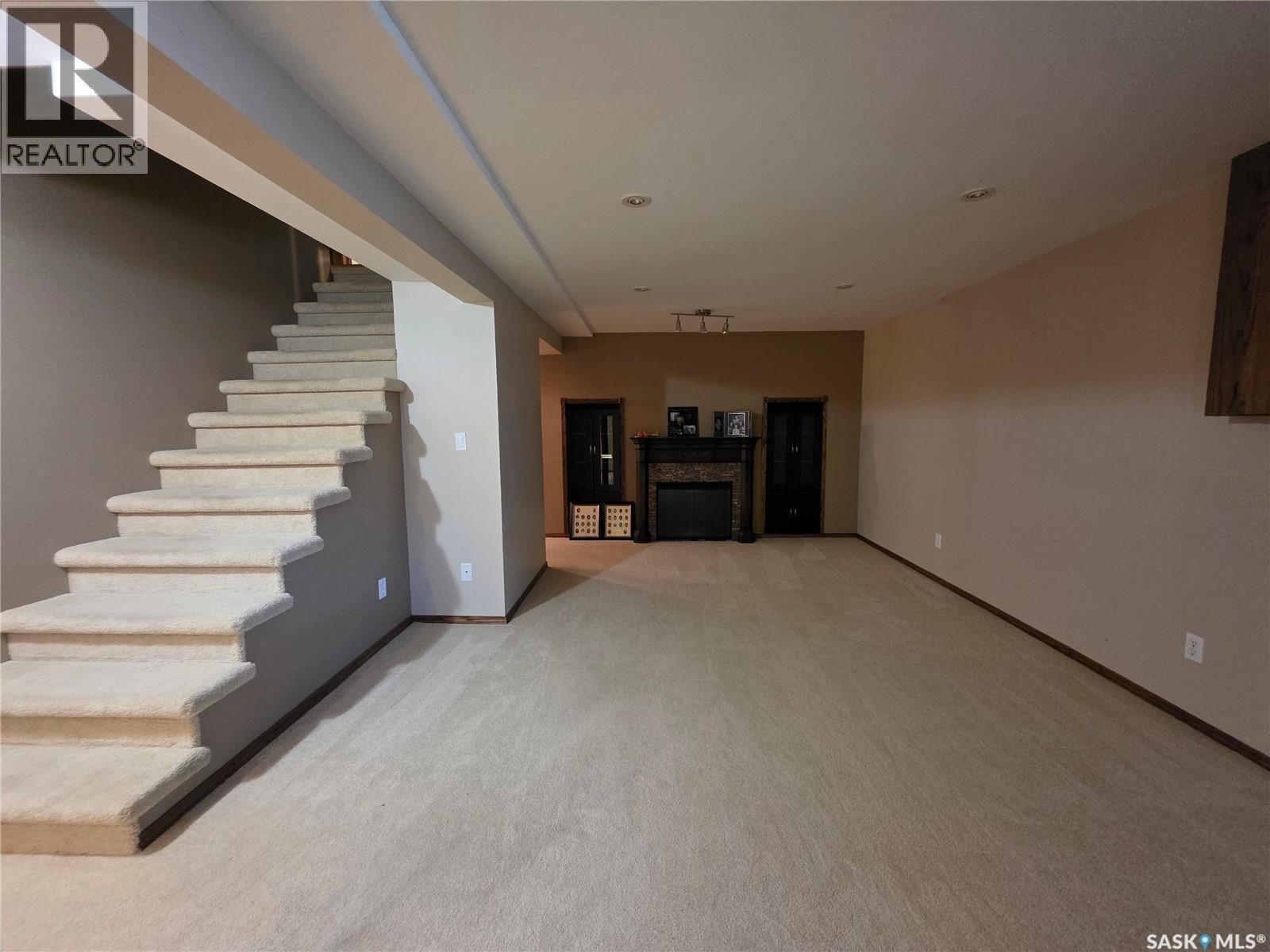 2267 Newcombe DRIVE - 33