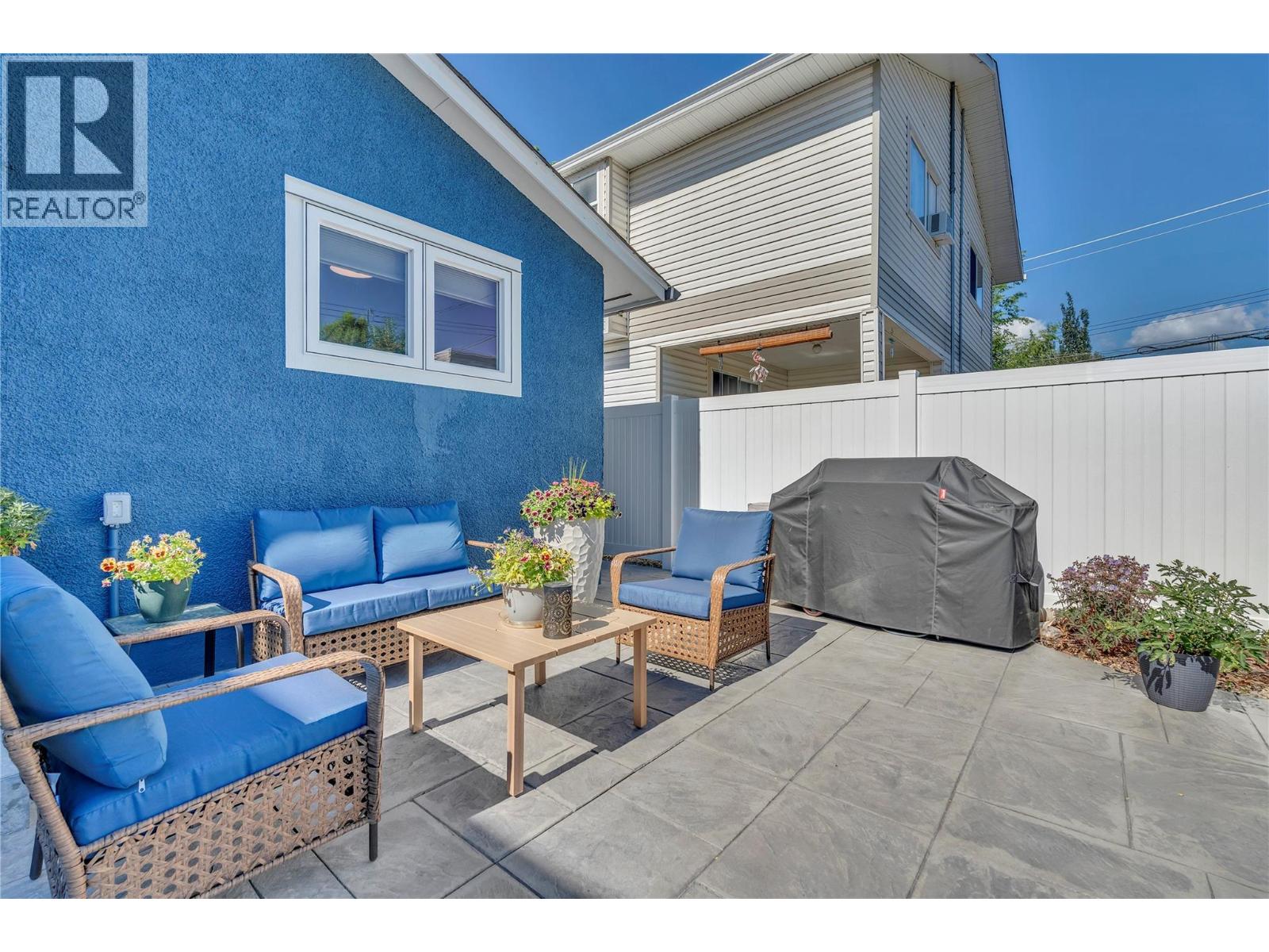787 Kamloops Avenue - 37