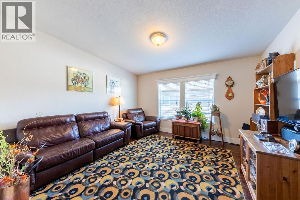 #15 1030 RICARDO Road - 32