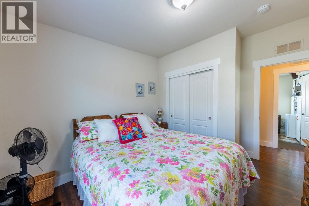 #15 1030 RICARDO Road - 35