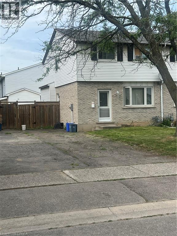 35 DEBBY Crescent - 2