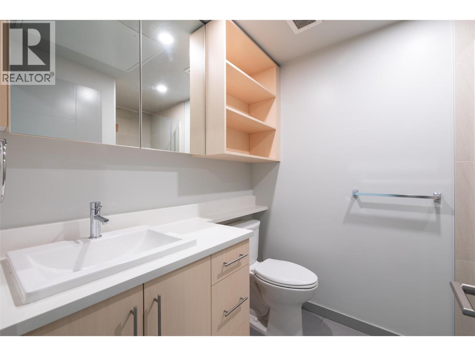 #325 345 Dougall Road - 11