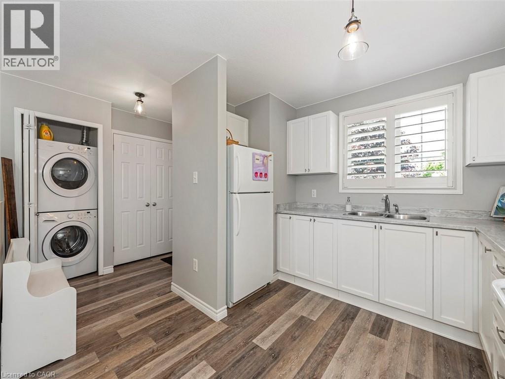 15 POWELL Lane - 8