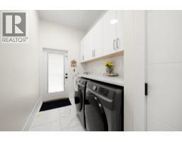 11042 240 Street, Maple Ridge, BC V2W1H6 Photo 33