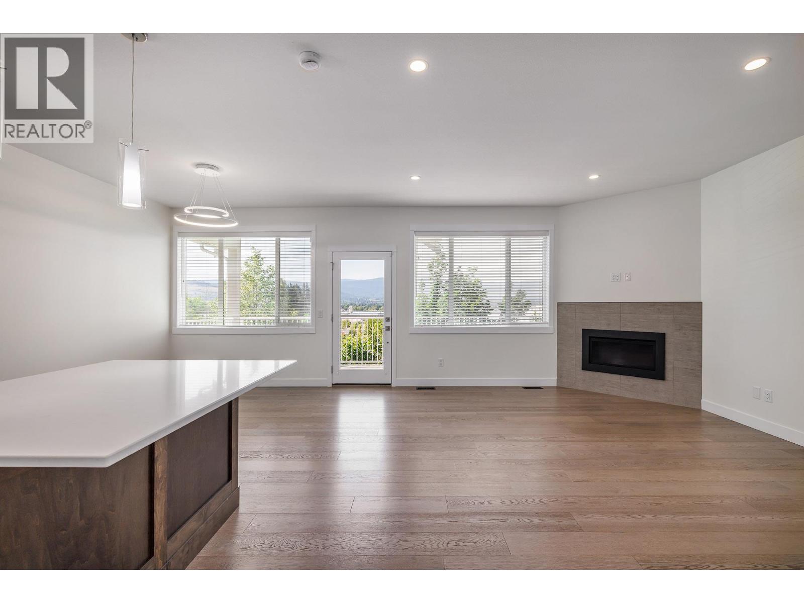 3207 Shetland Road - 2