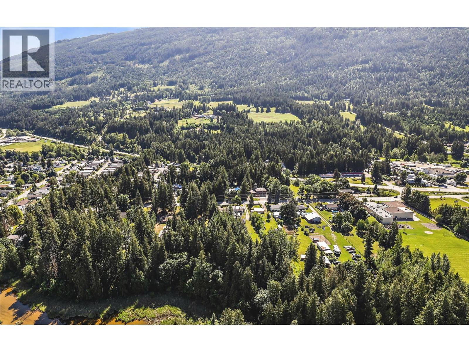  6721 50th Street Northeast, Salmon Arm