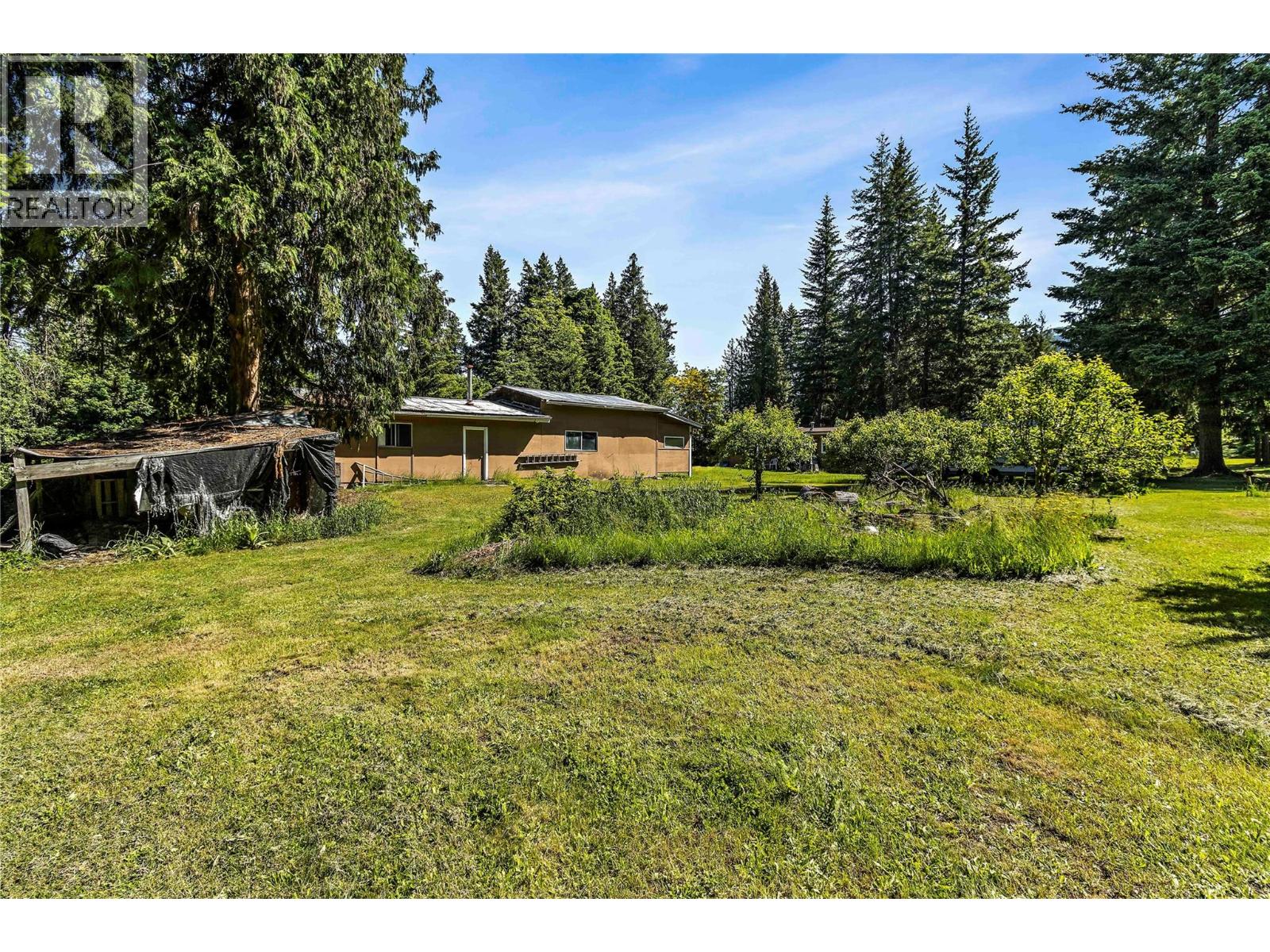  6721 50th Street Northeast, Salmon Arm