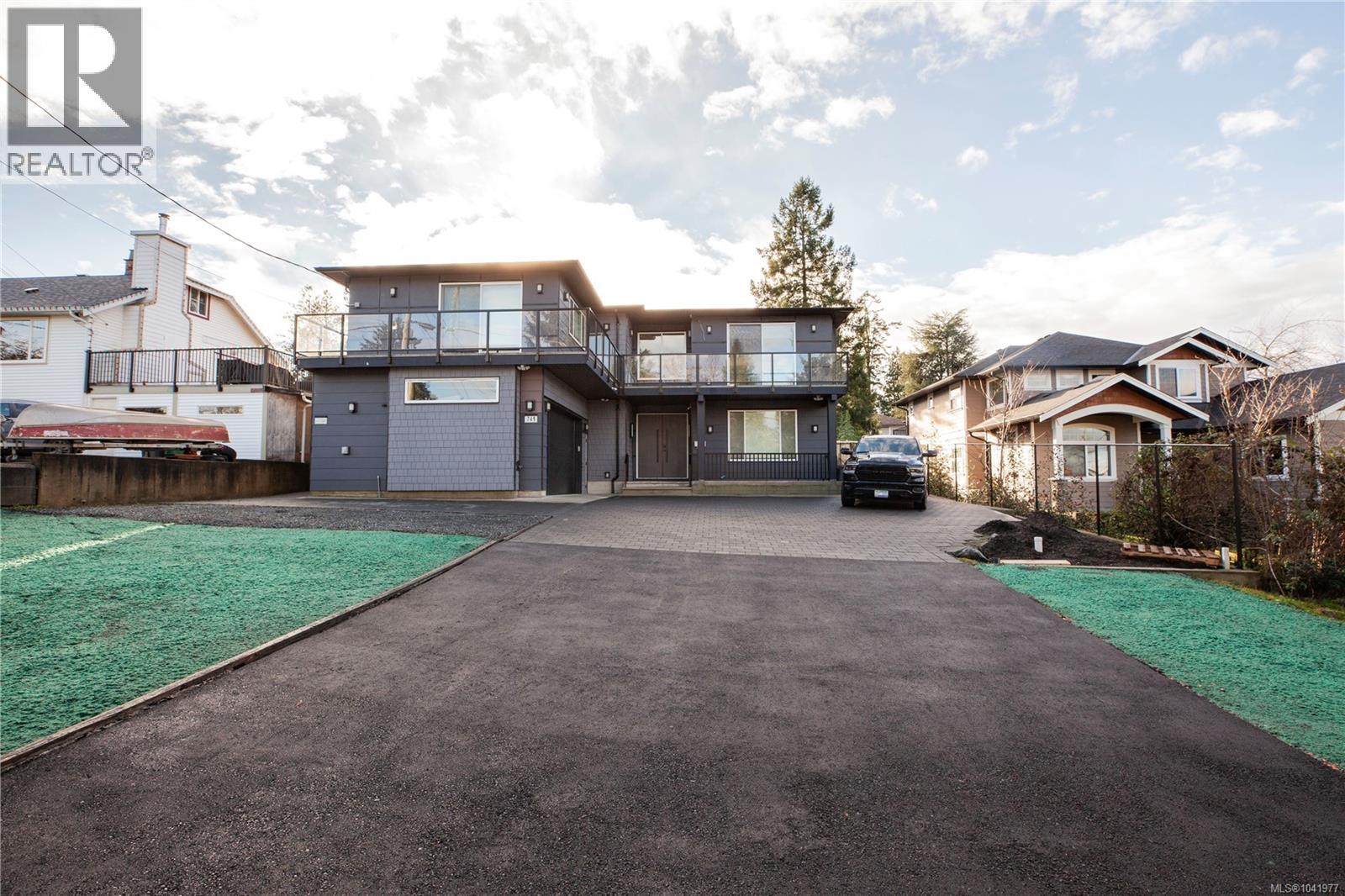 741 Snowdrop Ave - 3