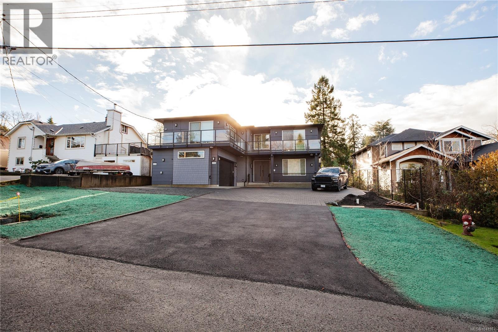 741 Snowdrop Ave - 5