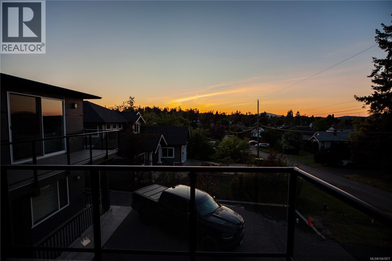 741 Snowdrop Ave - 77