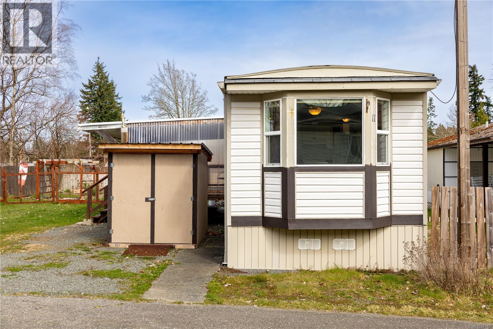 #11 1630 Croation Rd - 33