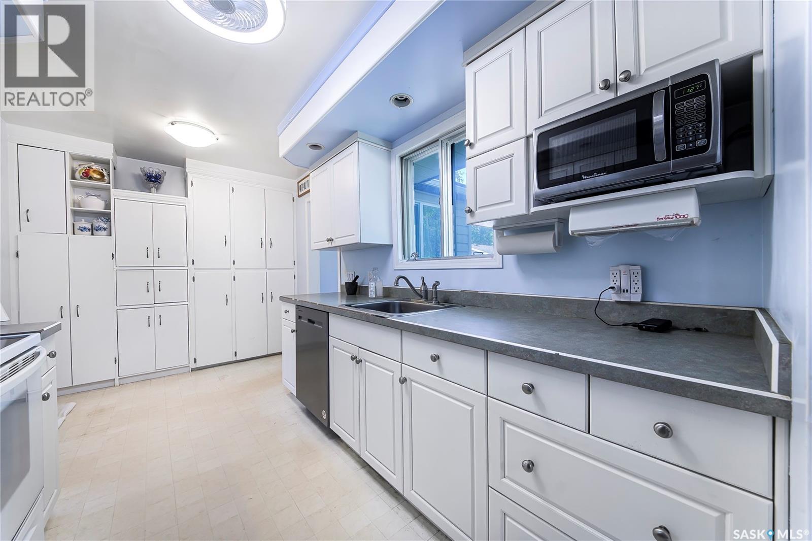 1313 N AVENUE S - 14