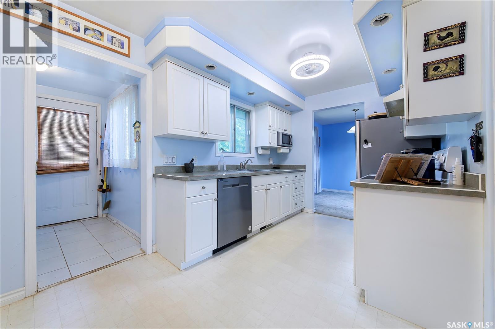 1313 N AVENUE S - 16