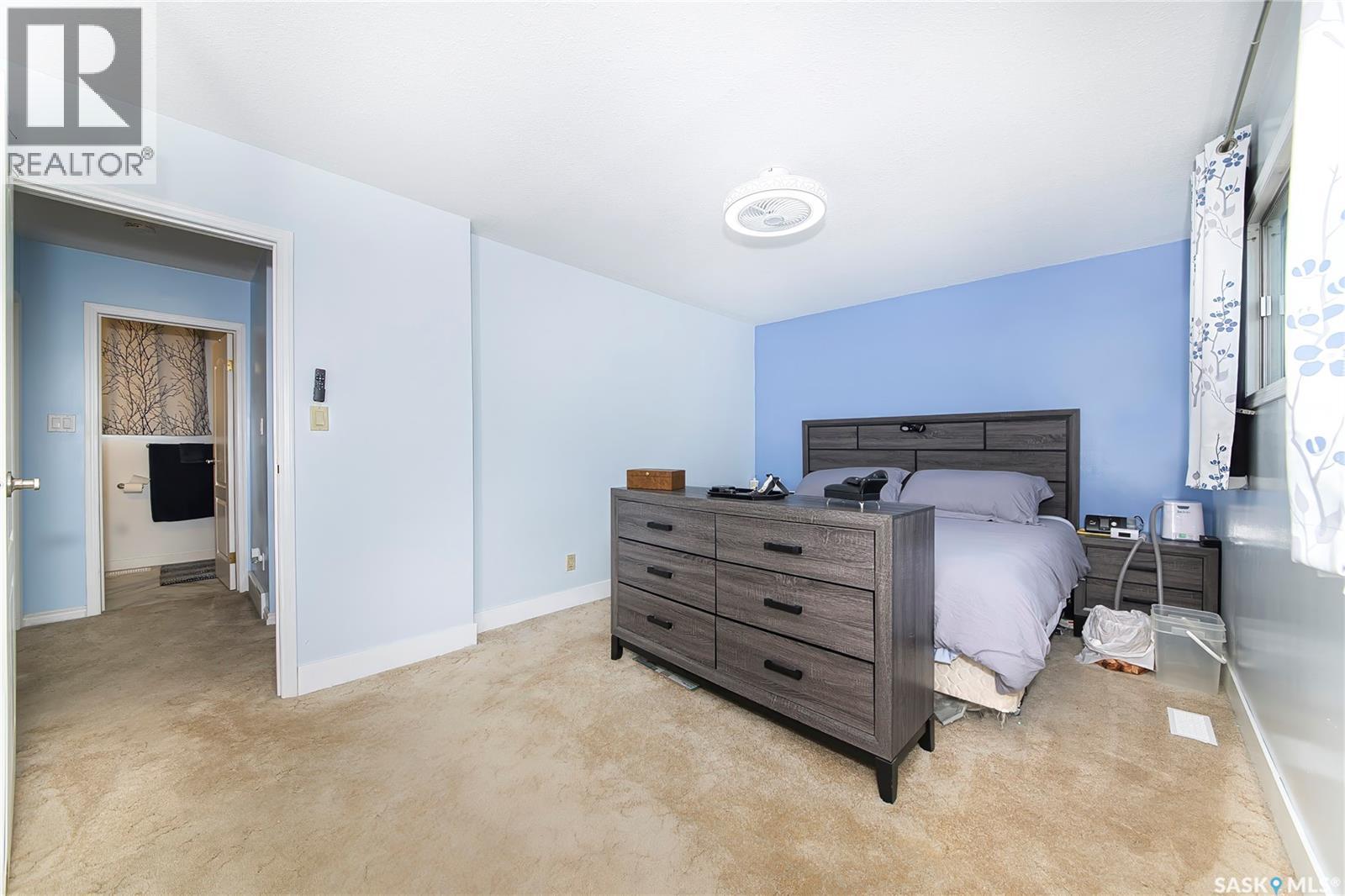 1313 N AVENUE S - 22