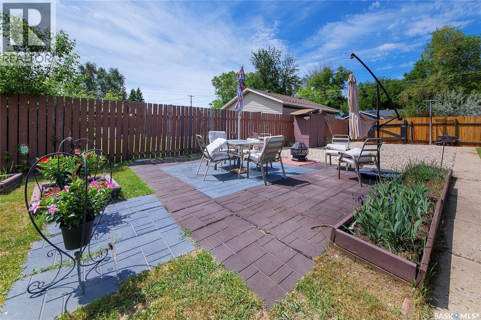 1313 N AVENUE S - 42