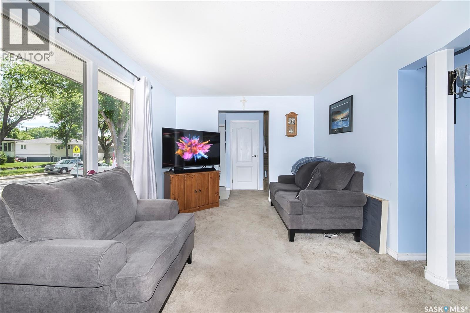 1313 N AVENUE S - 8