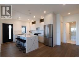 4599 Cordova Bay Rd, Saanich, BC V8Y2K1 Photo 43