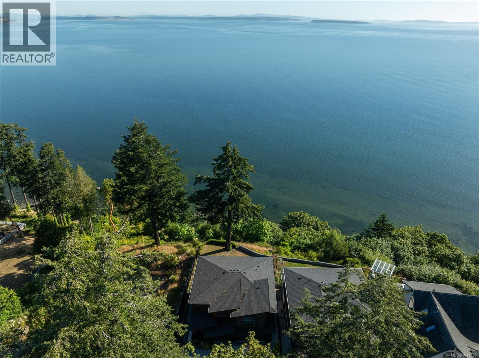 4599 Cordova Bay Rd - 6