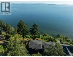 Family room - 4599 Cordova Bay Rd, Saanich, BC V8Y2K1 Photo 6